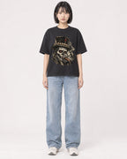 Mockup Boxy Heavyweight Tee Black female full-body 11