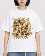 Mockup Boxy Heavyweight Tee White female close-up 11