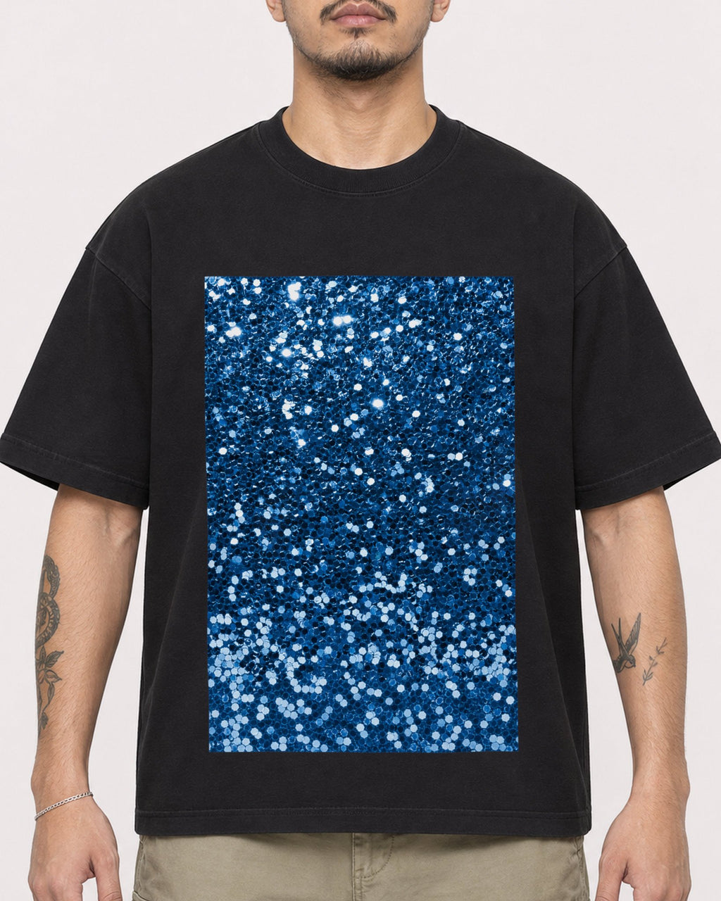 Mockup Boxy Heavyweight Tee Black male close-up 12