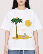 Mockup Boxy Heavyweight Tee White female close-up 01