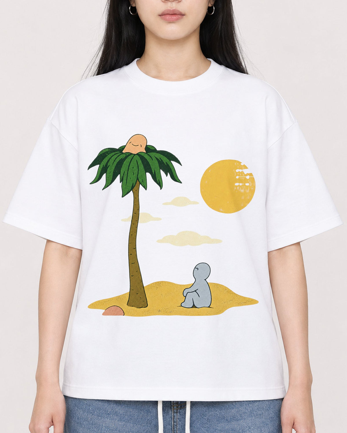 Mockup Boxy Heavyweight Tee White female close-up 01