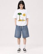 Mockup Boxy Heavyweight Tee White female full-body 01