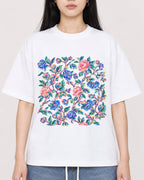Mockup Boxy Heavyweight Tee White female close-up 01