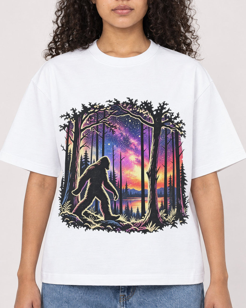 Mockup Boxy Heavyweight Tee White female close-up 10