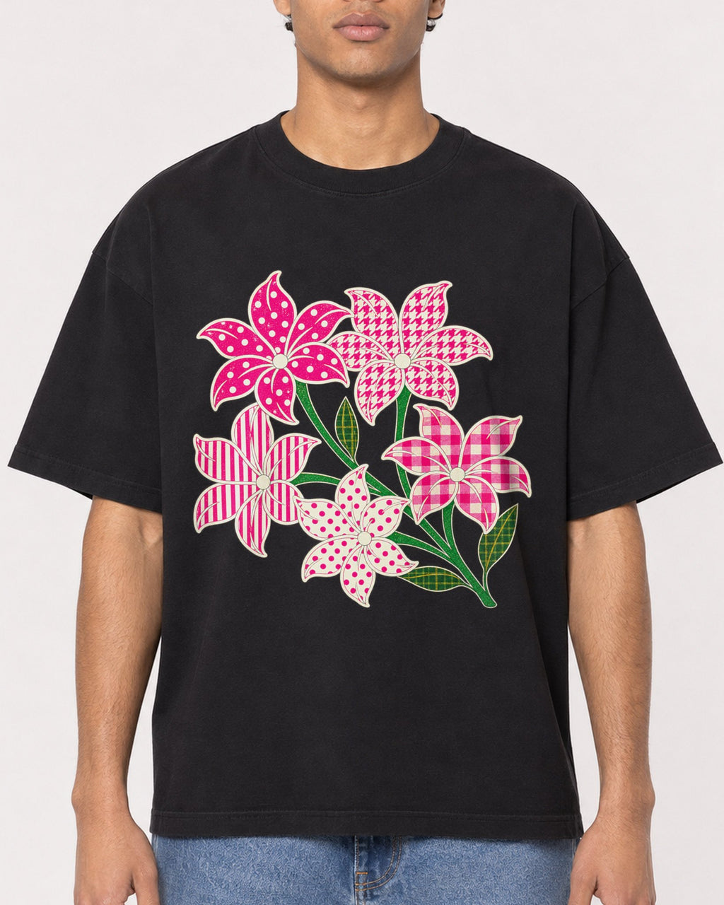 Mockup Boxy Heavyweight Tee Black male close-up 10