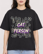 Mockup Boxy Heavyweight Tee Black female close-up 03
