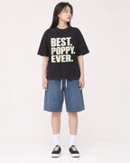 Mockup Boxy Heavyweight Tee Black female full-body 01