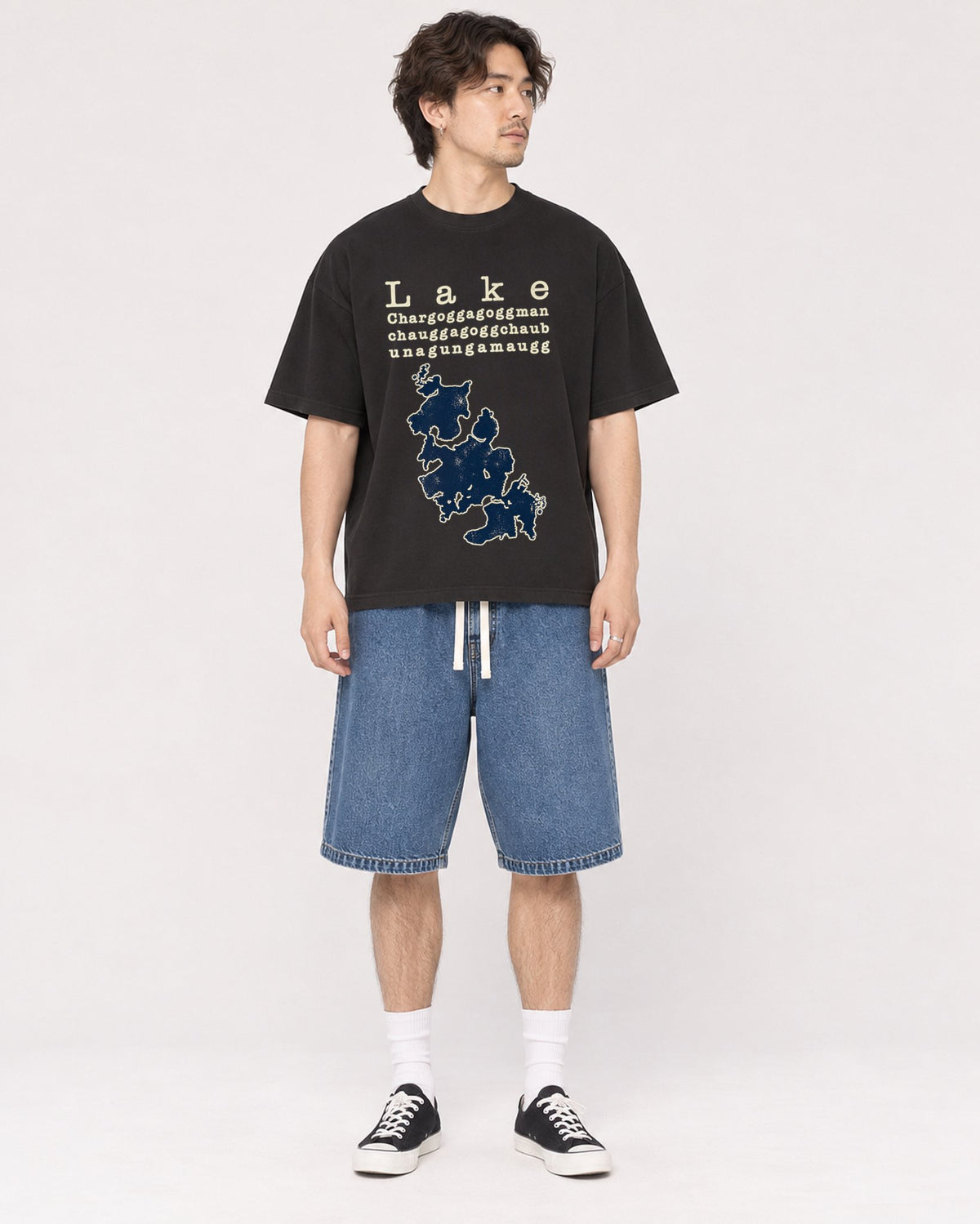 Mockup Boxy Heavyweight Tee Black male full-body 03
