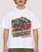 Mockup Boxy Heavyweight Tee White male close-up 09