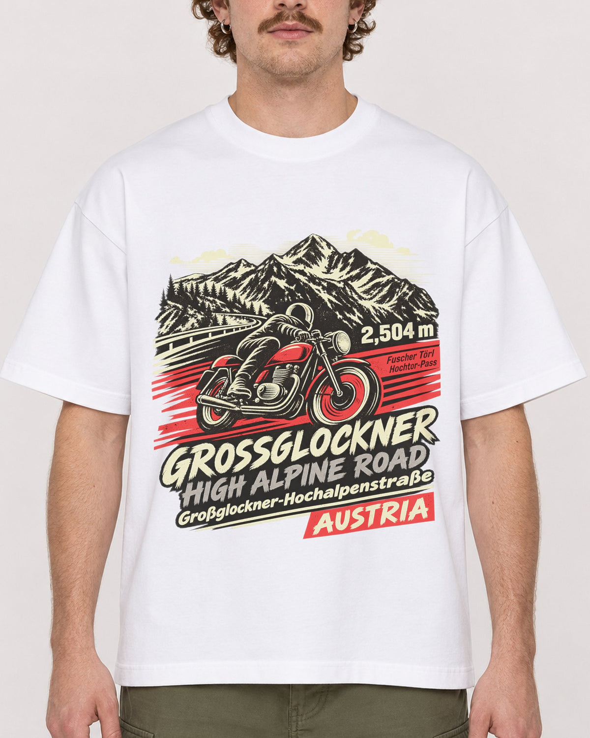 Mockup Boxy Heavyweight Tee White male close-up 09