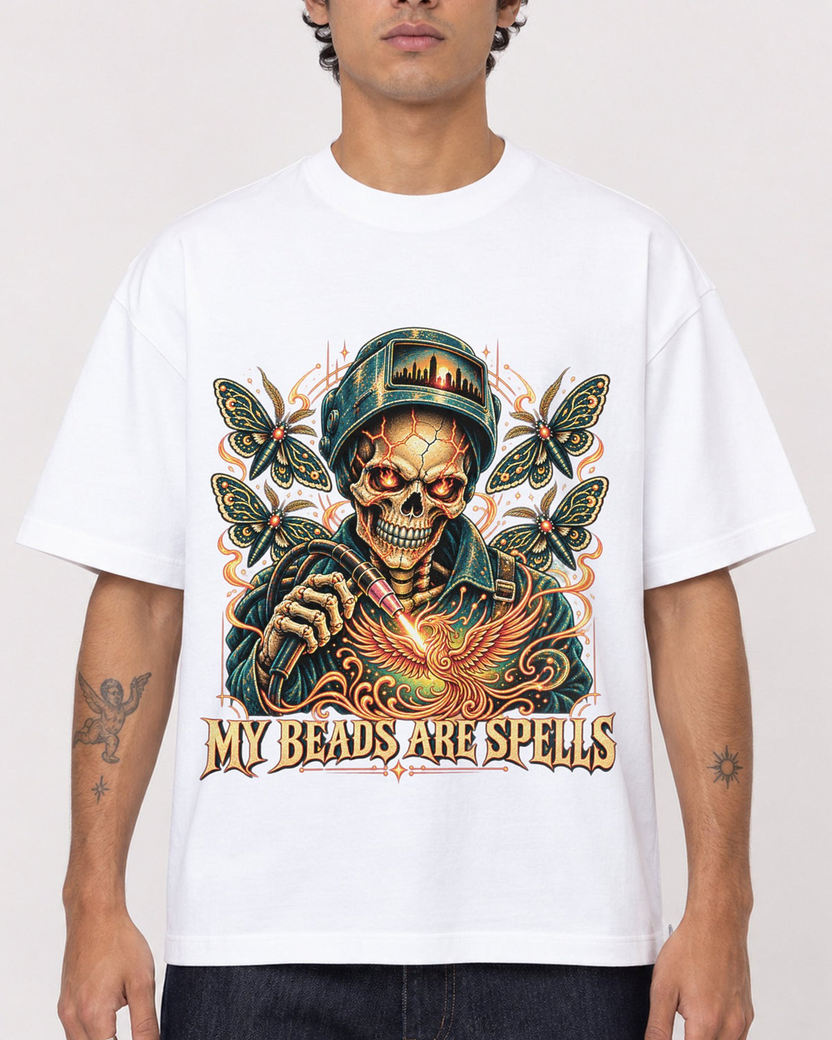 Mockup Boxy Heavyweight Tee White male close-up 06