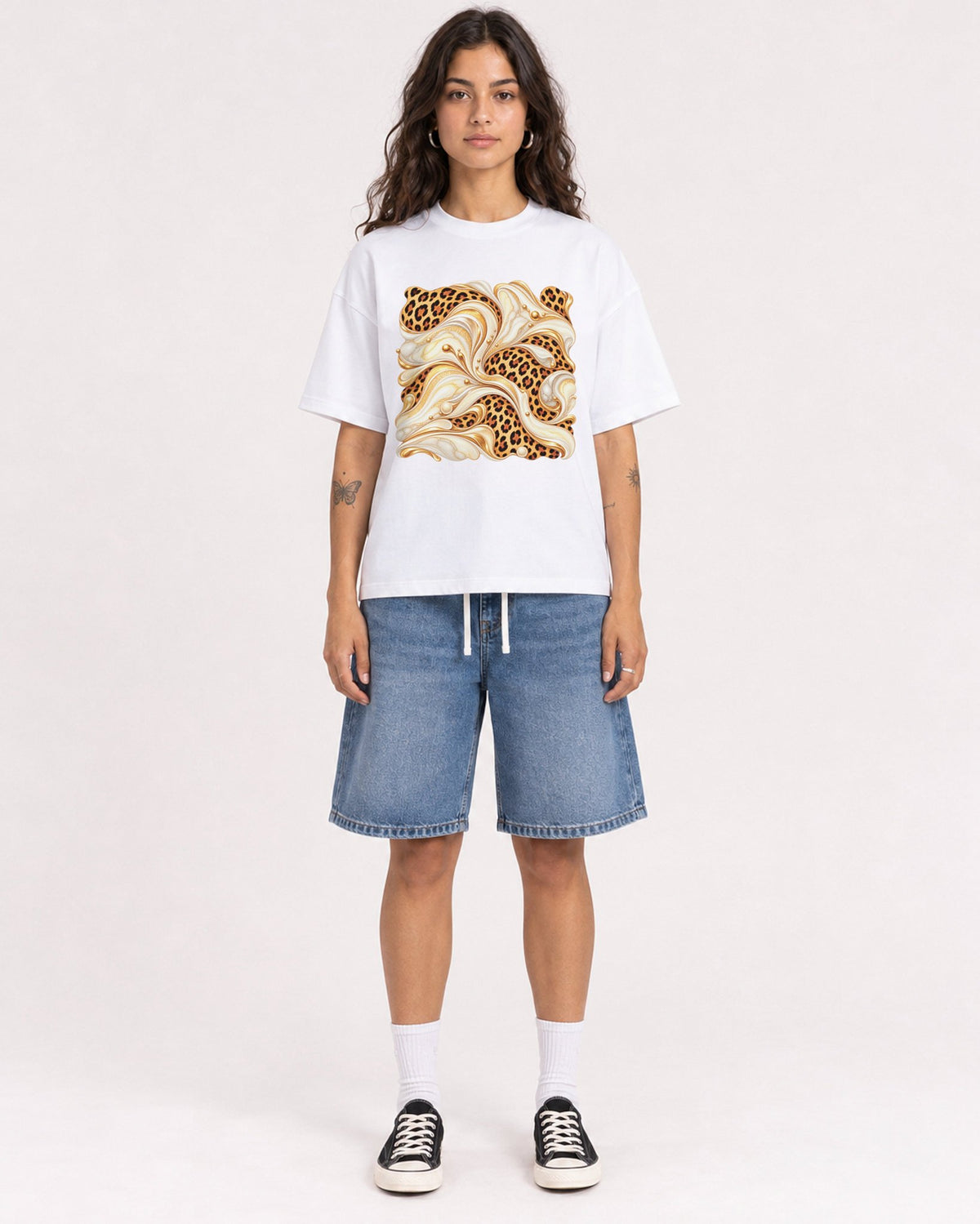 Mockup Boxy Heavyweight Tee White female full-body 06