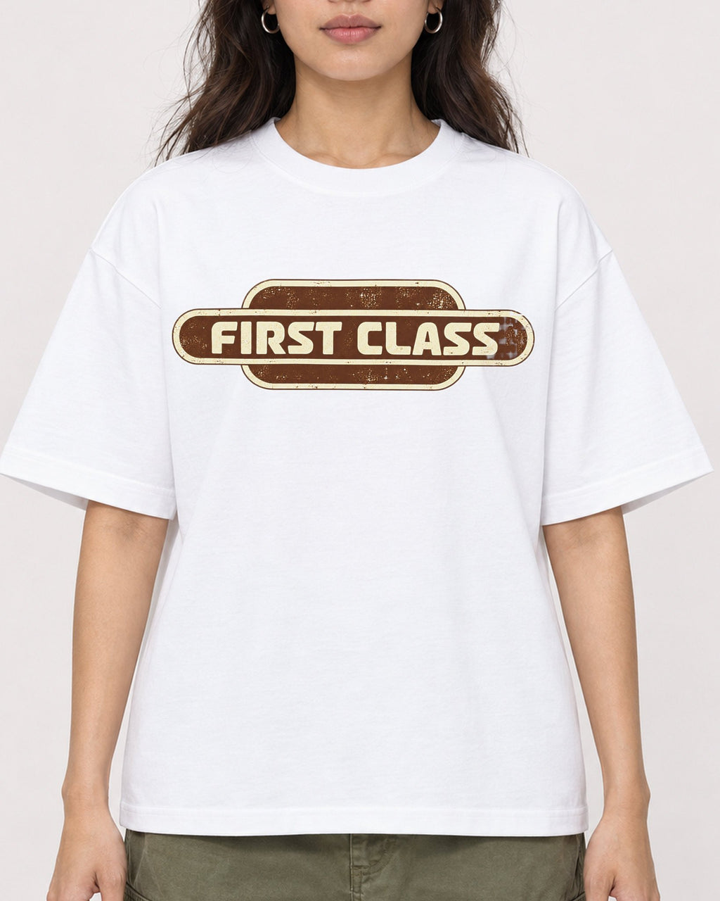 Mockup Boxy Heavyweight Tee White female close-up 02
