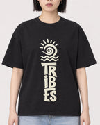 Mockup Boxy Heavyweight Tee Black female close-up 11