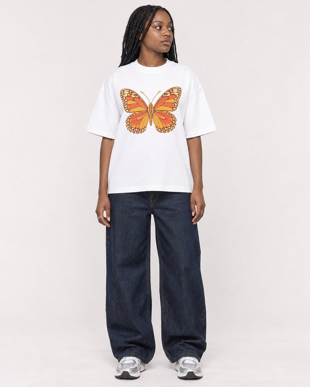 Mockup Boxy Heavyweight Tee White female full-body 04