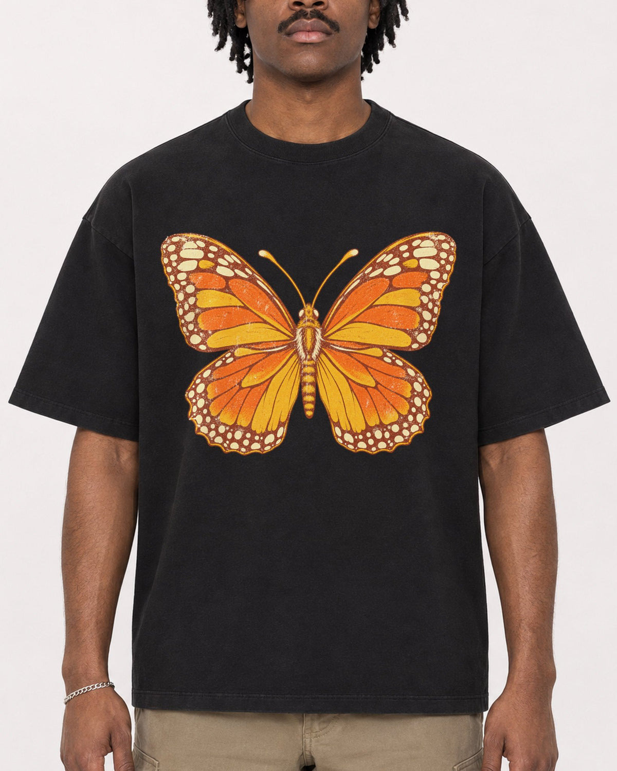 Mockup Boxy Heavyweight Tee Black male close-up 04