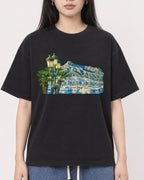 Mockup Boxy Heavyweight Tee Black female close-up 01