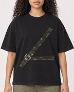 Mockup Boxy Heavyweight Tee Black female close-up 10
