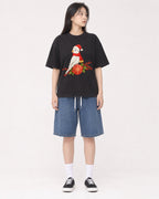 Mockup Boxy Heavyweight Tee Black female full-body 01