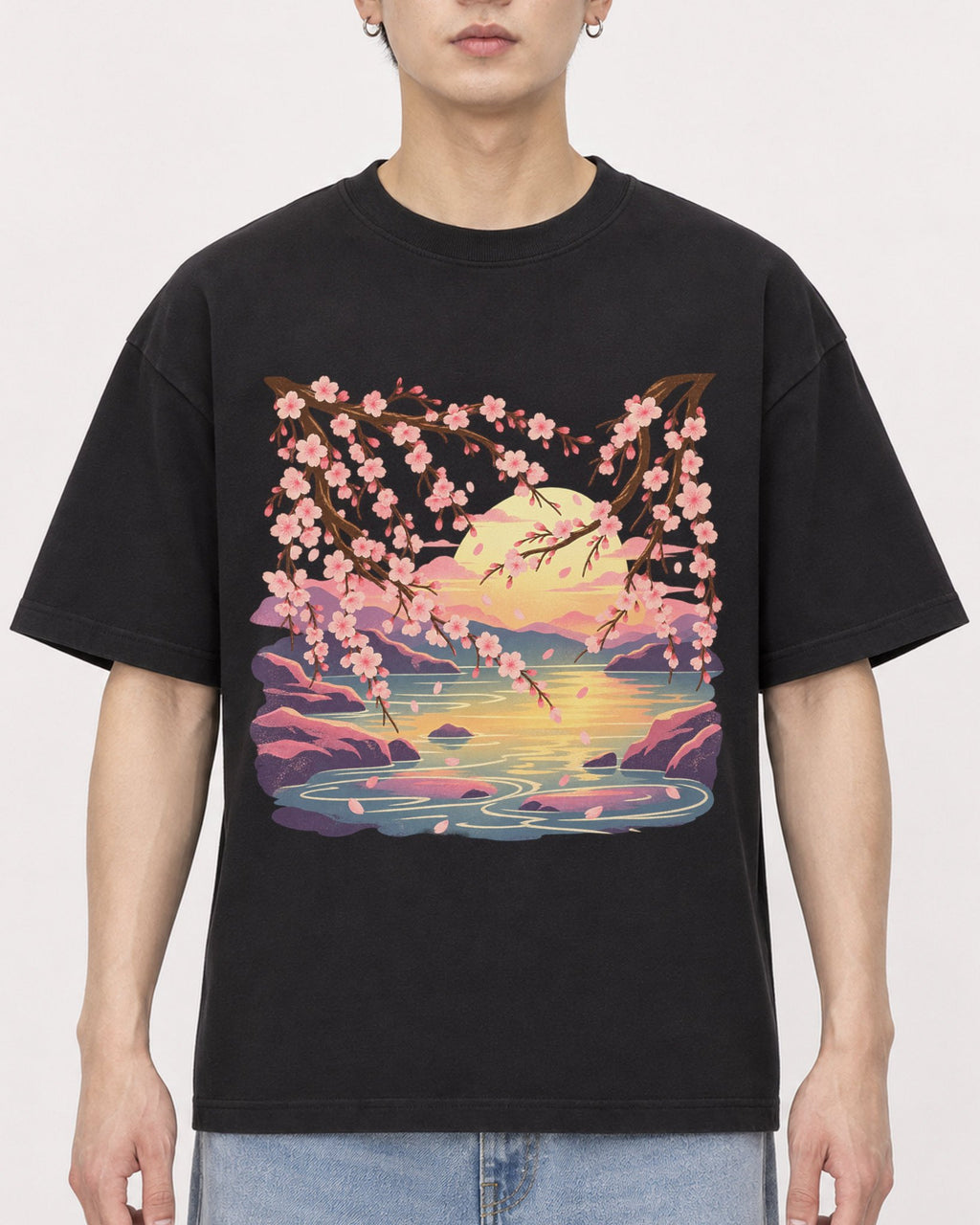Mockup Boxy Heavyweight Tee Black male close-up 01