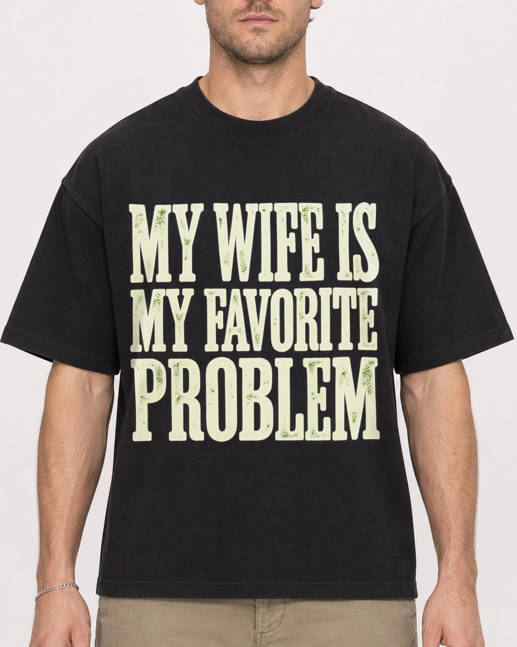 Mockup Boxy Heavyweight Tee Black male close-up 08
