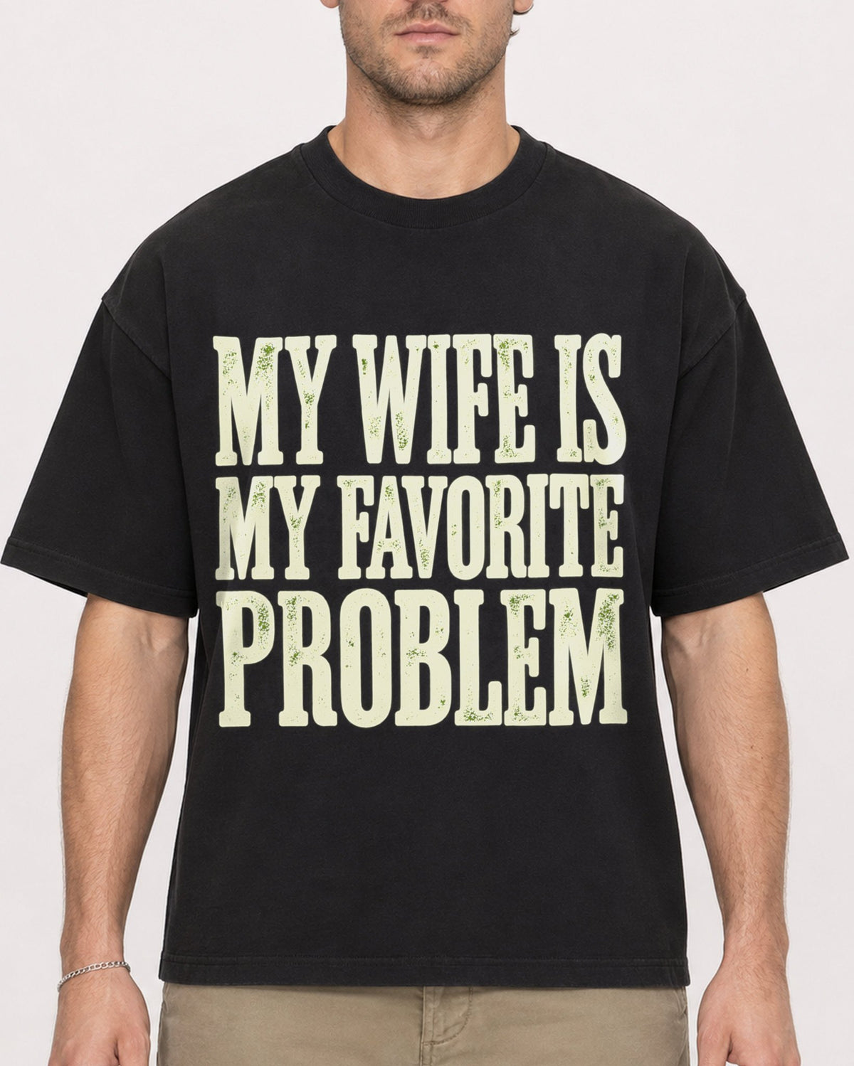 Mockup Boxy Heavyweight Tee Black male close-up 08