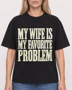 Mockup Boxy Heavyweight Tee Black female close-up 08