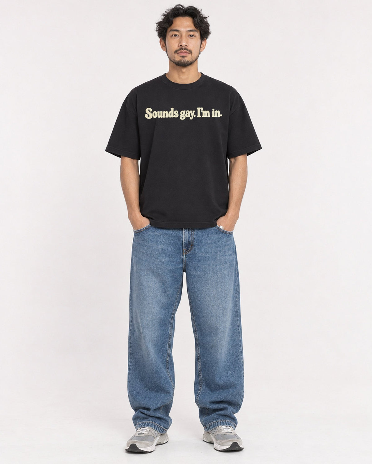 Mockup Boxy Heavyweight Tee Black male full-body 02