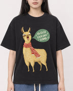 Mockup Boxy Heavyweight Tee Black female close-up 01
