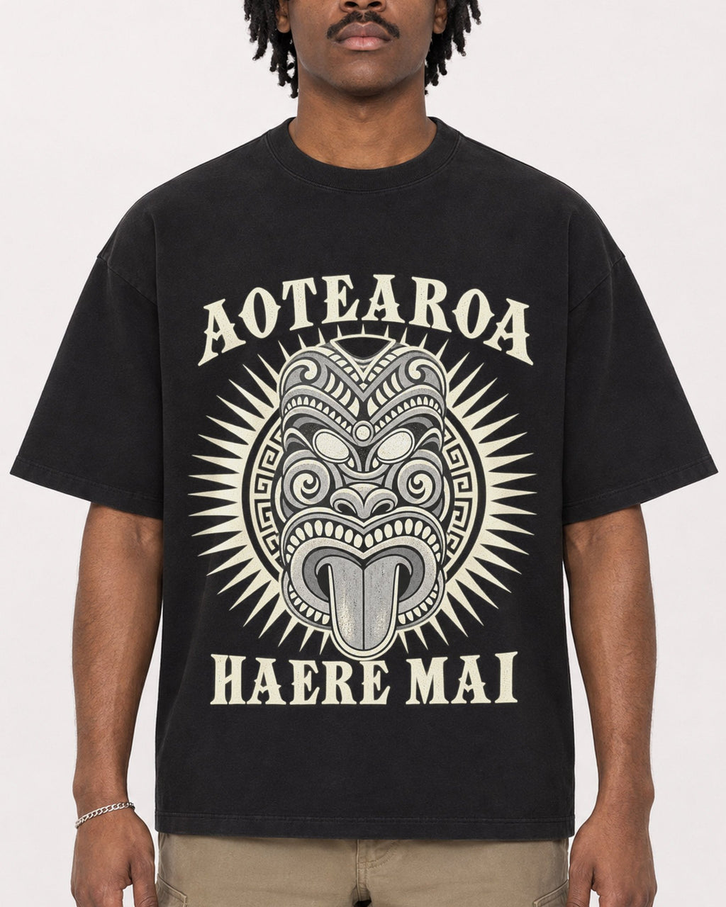 Mockup Boxy Heavyweight Tee Black male close-up 04