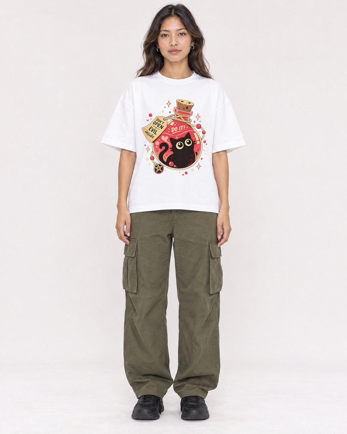Mockup Boxy Heavyweight Tee White female full-body 02