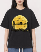 Mockup Boxy Heavyweight Tee Black female close-up 01
