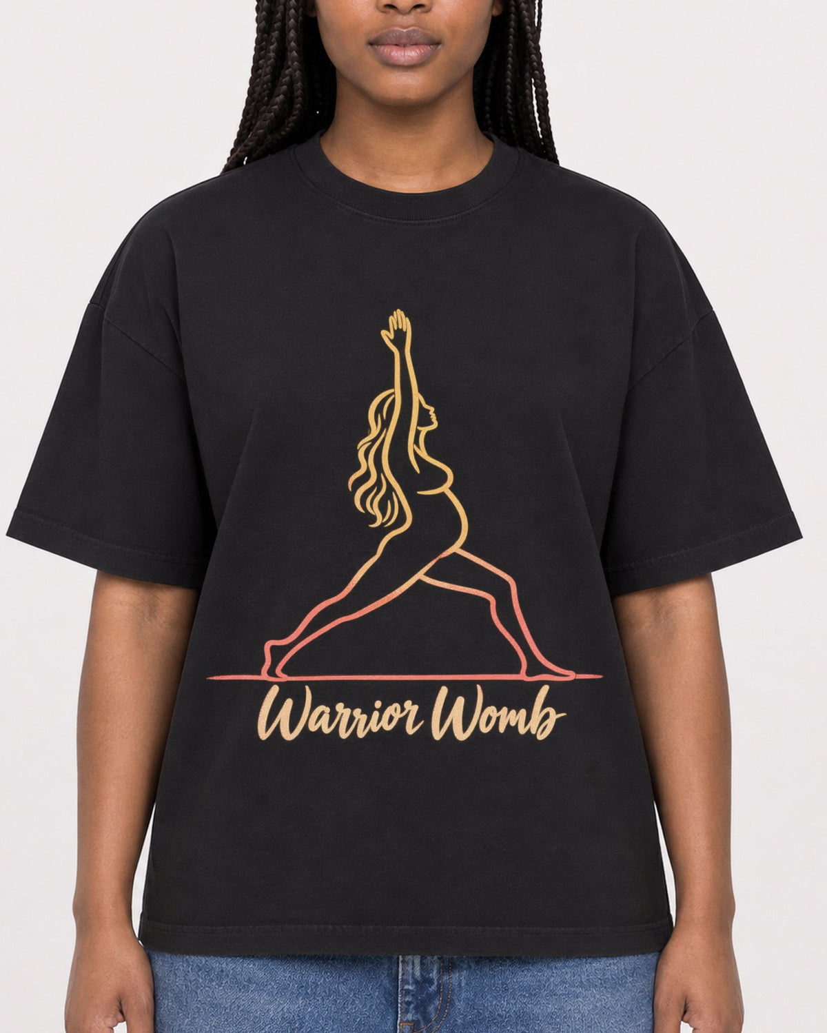 Mockup Boxy Heavyweight Tee Black female close-up 04