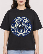 Mockup Boxy Heavyweight Tee Black female close-up 03
