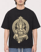 Mockup Boxy Heavyweight Tee Black male close-up 03