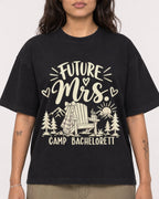Mockup Boxy Heavyweight Tee Black female close-up 06