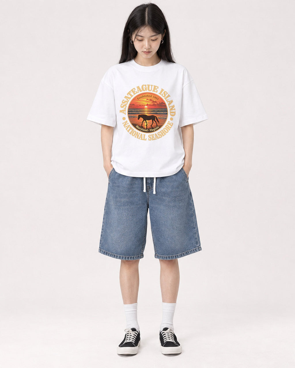 Mockup Boxy Heavyweight Tee White female full-body 01