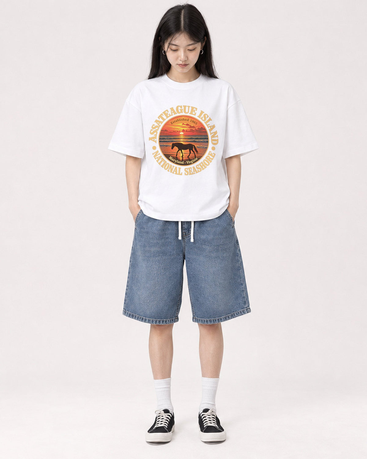 Mockup Boxy Heavyweight Tee White female full-body 01