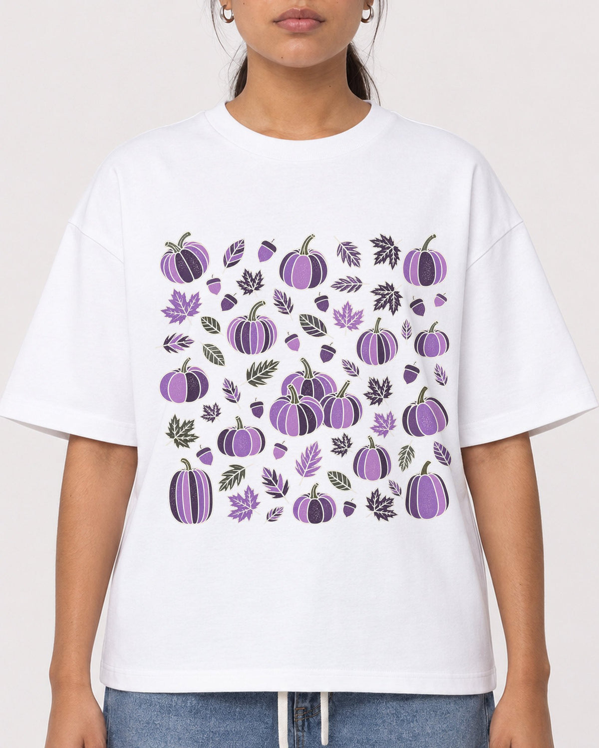 Mockup Boxy Heavyweight Tee White female close-up 16