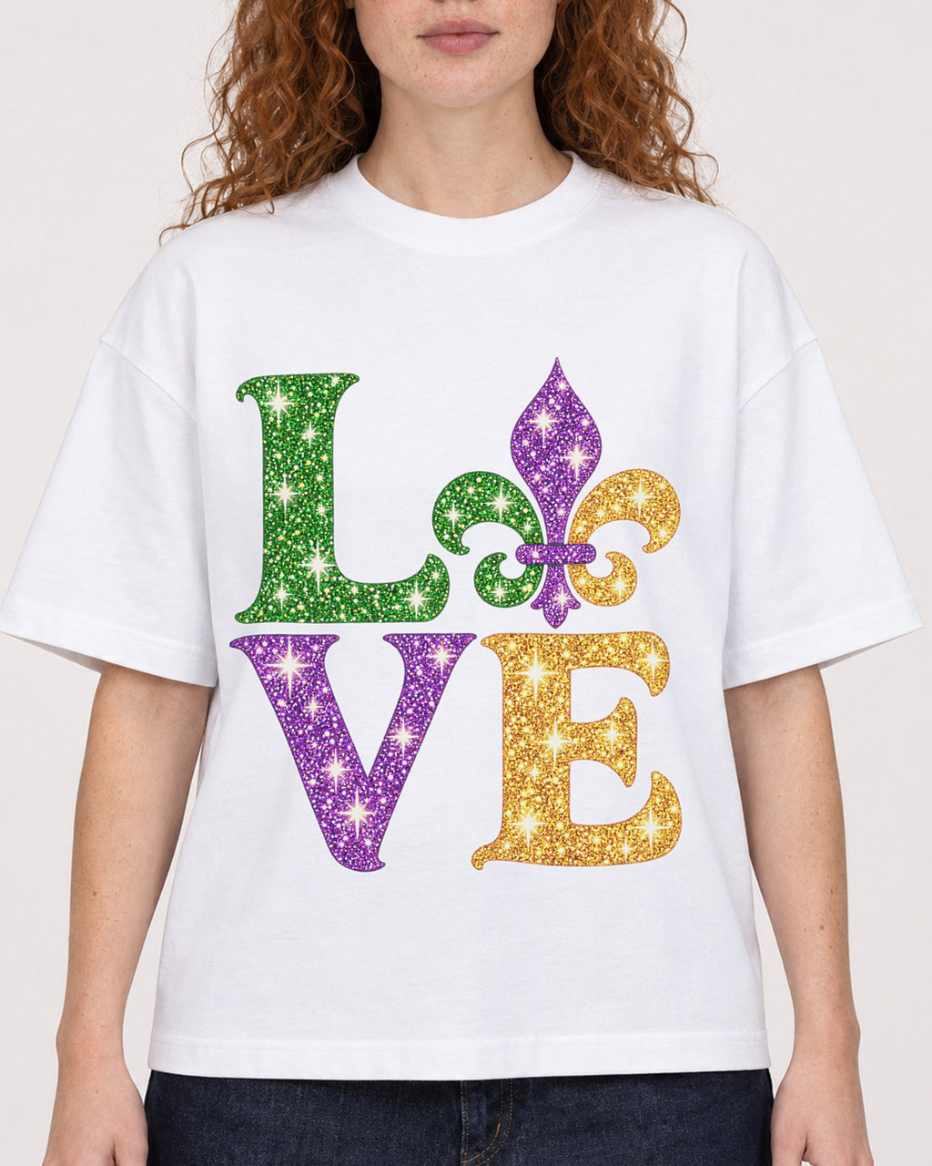 Mockup Boxy Heavyweight Tee White female close-up 09