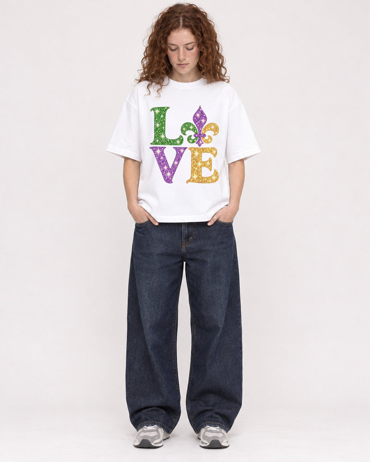 Mockup Boxy Heavyweight Tee White female full-body 09