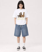 Mockup Boxy Heavyweight Tee White female full-body 01