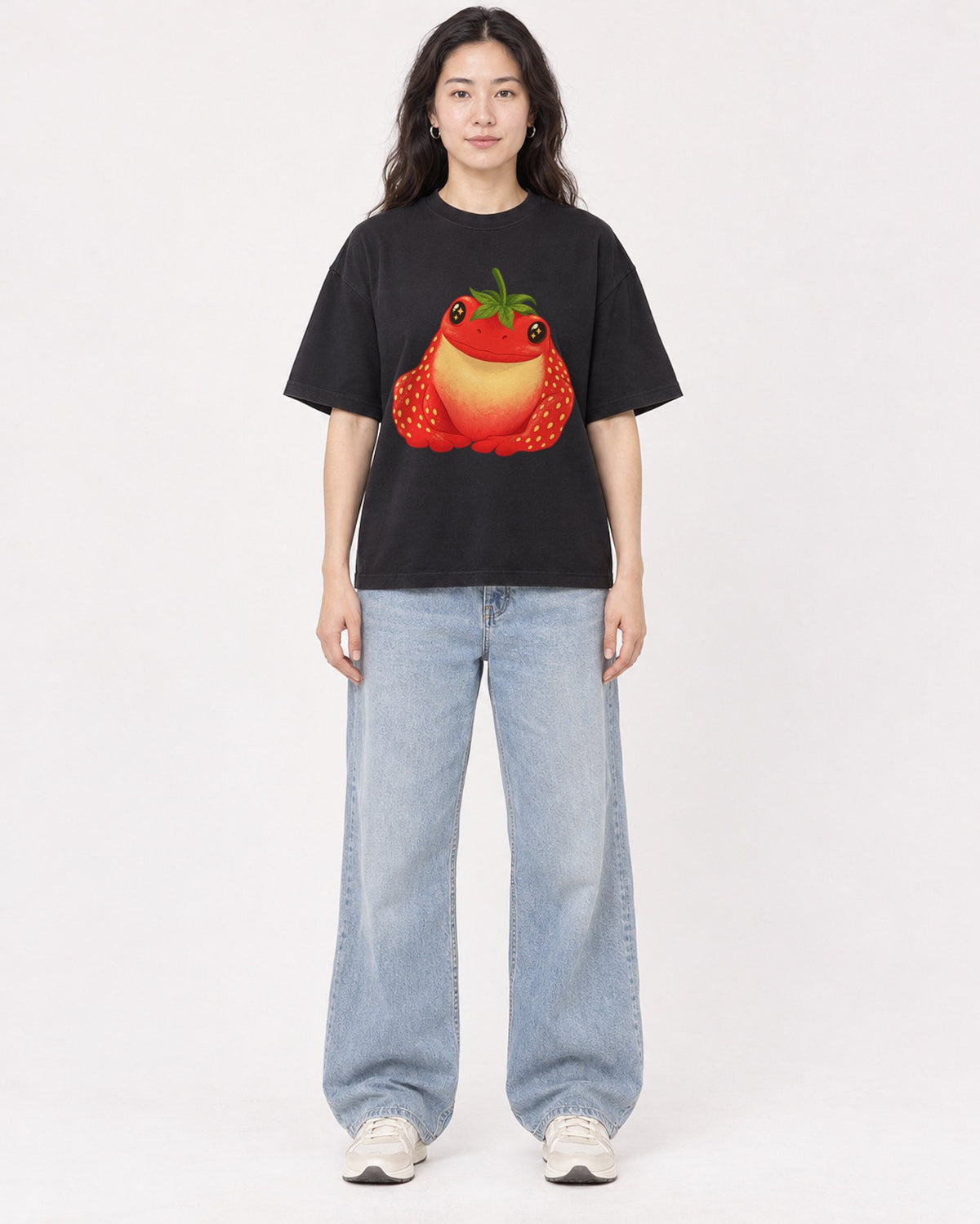 Mockup Boxy Heavyweight Tee Black female full-body 03