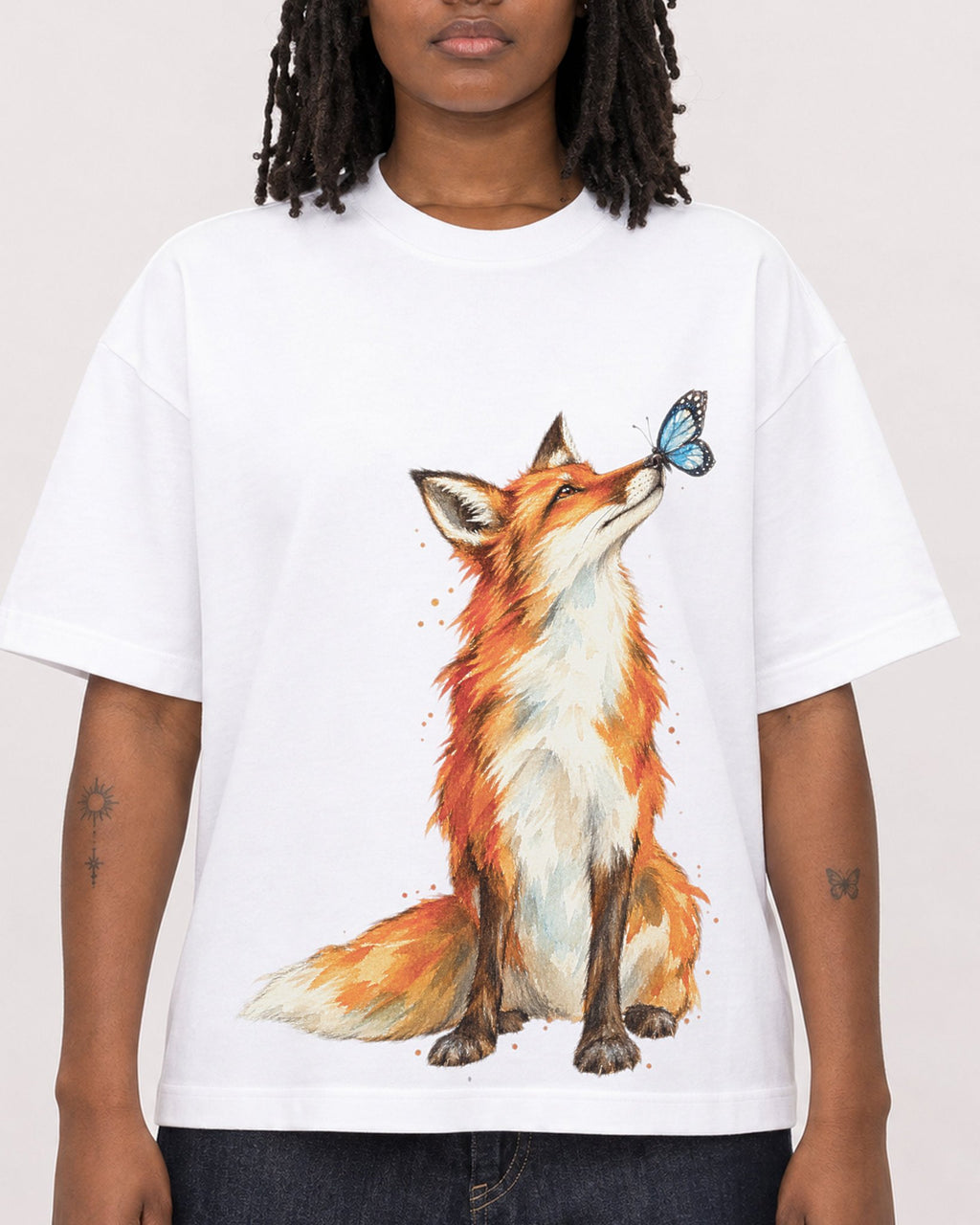 Mockup Boxy Heavyweight Tee White female close-up 24