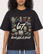 Mockup Boxy Heavyweight Tee Black female close-up 05