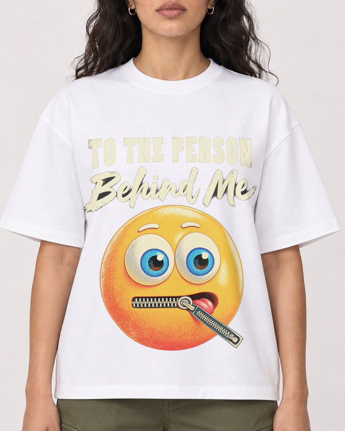 Mockup Boxy Heavyweight Tee White female close-up 07