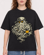 Mockup Boxy Heavyweight Tee Black female close-up 09