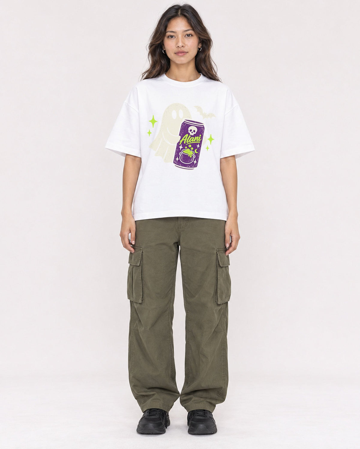 Mockup Boxy Heavyweight Tee White female full-body 02