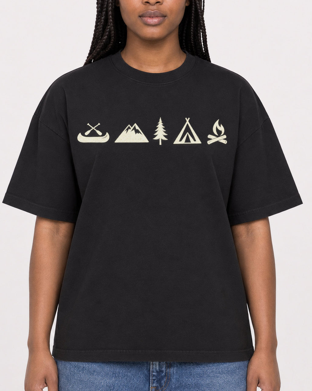 Mockup Boxy Heavyweight Tee Black female close-up 04
