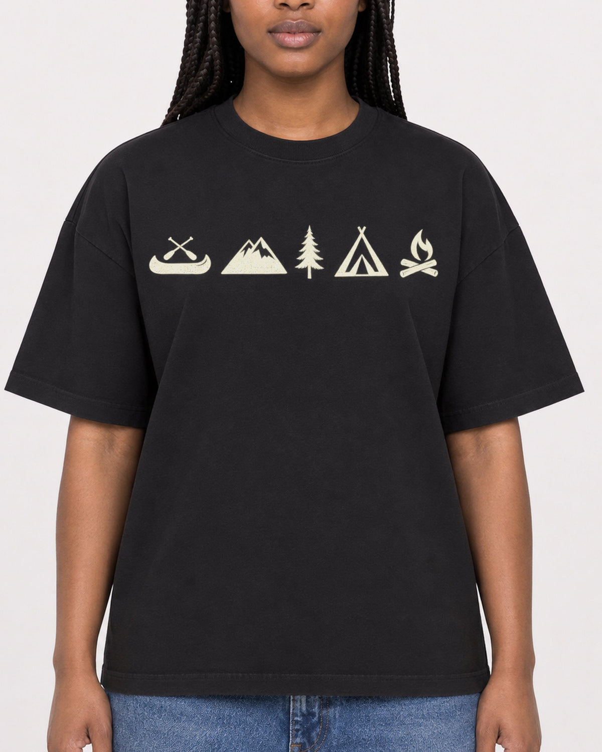 Mockup Boxy Heavyweight Tee Black female close-up 04